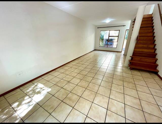4 BEDROOM TOWNHOUSE FOR SALE IN KENMARE